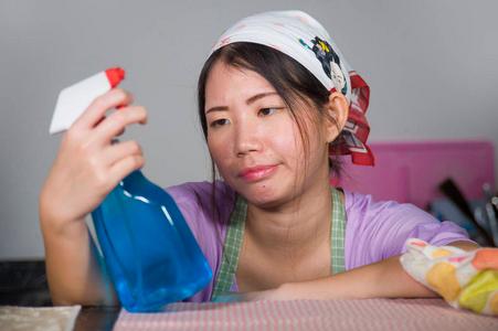 2005新澳门天天开好彩和女佣打死患痴呆老人与女佣打死患痴呆老人视频