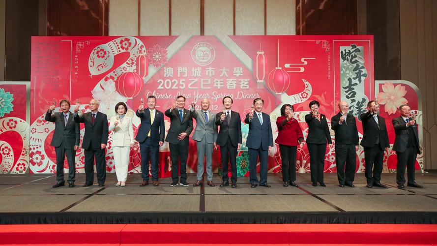 2025新澳门历史开奖查询和商家互砸西瓜丢荔枝与