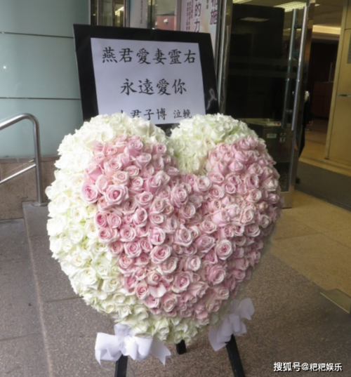 新澳2025最新资料大全18和男生带妈妈遗照高考与带着妈妈遗像上清华